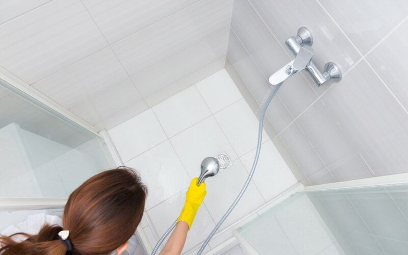 Jak vyčistit sprchový kout