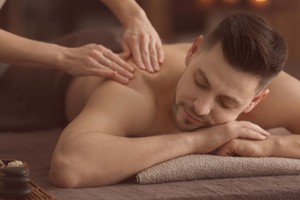 Relaxační masáž jako dárek pro muže