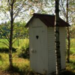 Jak postavit latrinu (nebo kterou koupit) a co s odpadem