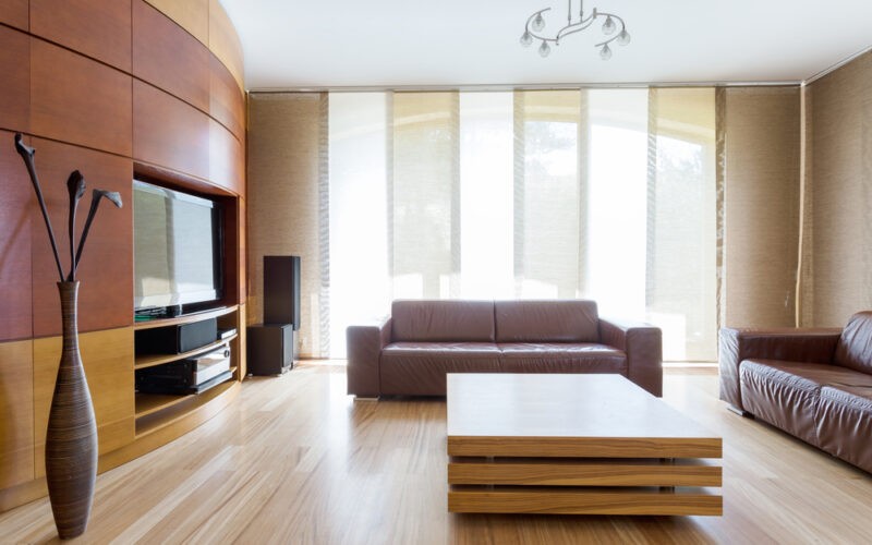 Minimalistická kožená sedací souprava v obývaku