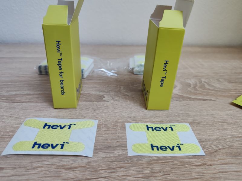 Hevi Tape páska na ústa proti chrápání - klasické vs na bradu, detail