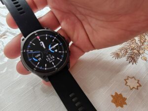 Carneo GTR eXpedition GPS Titan black – pánské outdoor chytré hodinky se slušnou výbavou, výdrží baterie a v ceně, při které jen zvednete obočí